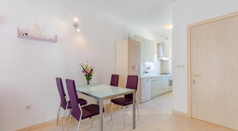 Rental apartment with yard & patio | Close to the beach | Good for workation | Pets allowed — photo 3