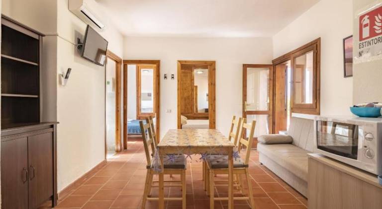 Holiday apartment with pool — photo 5