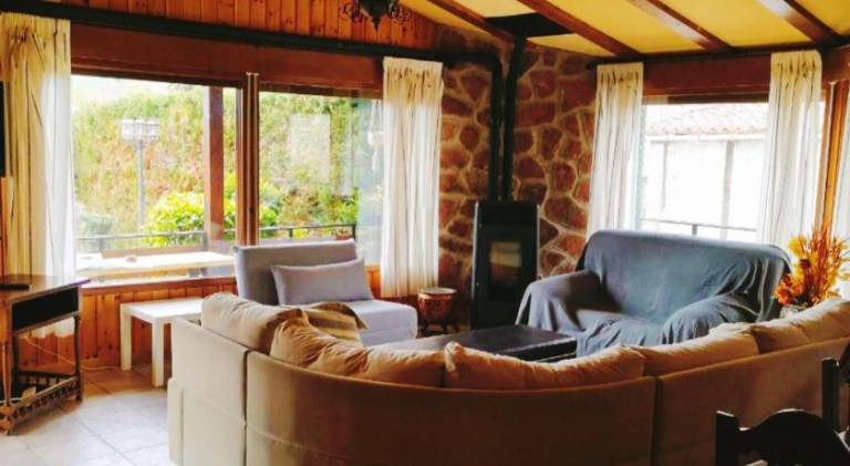 Vacation home with pool — photo 2