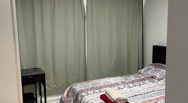 Toronto Full Bed in a Room Midtown