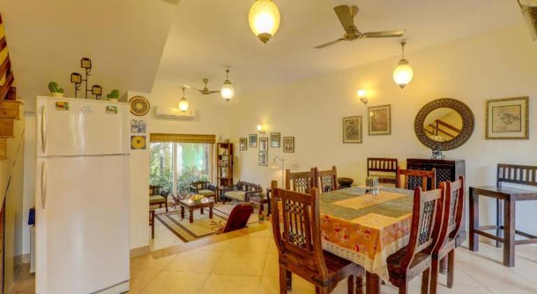 Villa with terrace, yard & jacuzzi | Good for workation — photo 5
