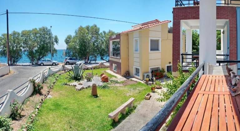 Serviced apartment with yard & terrace | Beach nearby | Suitable for remote work | Pets are welcome — photo 5