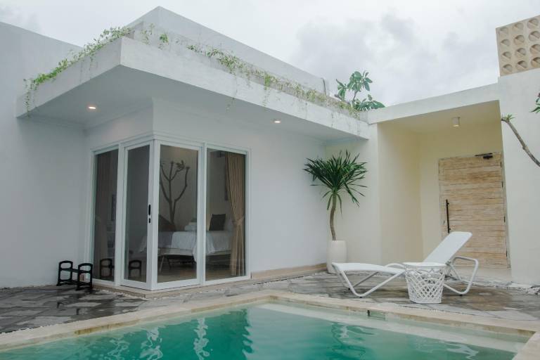 Charming villa with grill, private pool & patio | Suitable for remote work | Pets allowed — photo 5