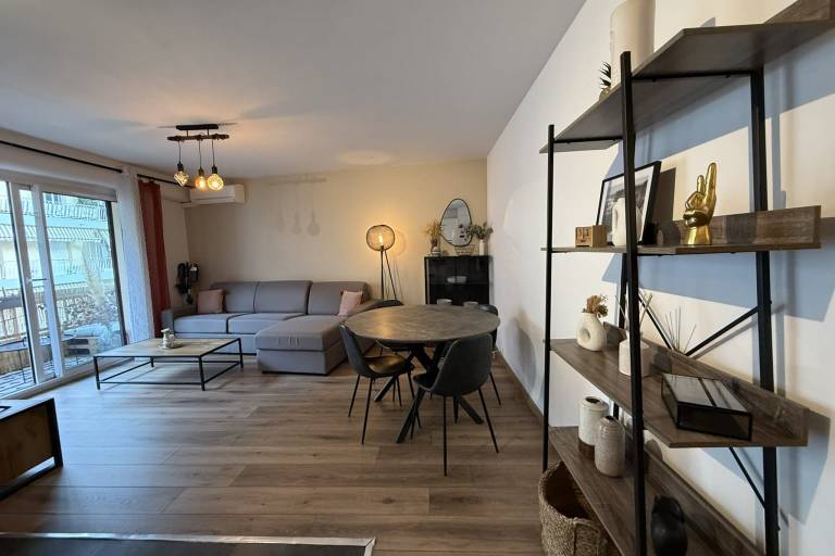 Family-oriented wonderful holiday apartment with terrace | Dogs allowed in Grasse