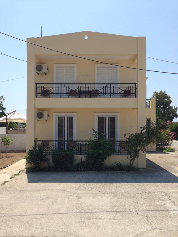 Family-oriented lovely apartment with pool, garden & barbecue | Next to the beach | Pets allowed — photo 4