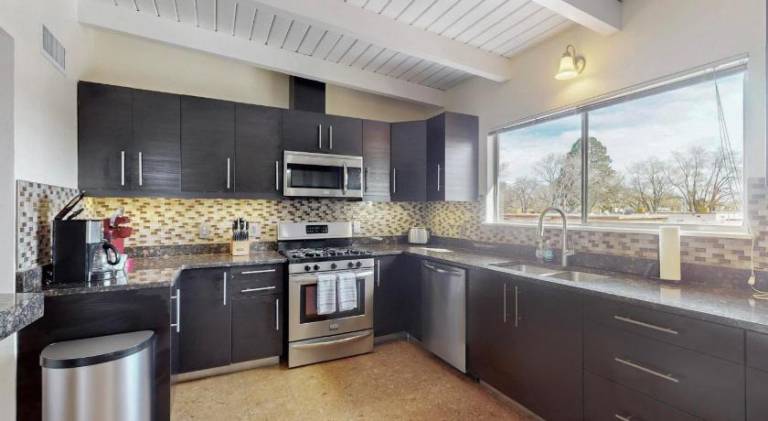 Beautiful apartment | Pet-friendly in Albuquerque, NM