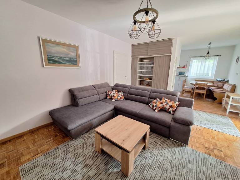 Two bedroom apartment with terrace Njivice, Krk (A-5320-a) — photo 4