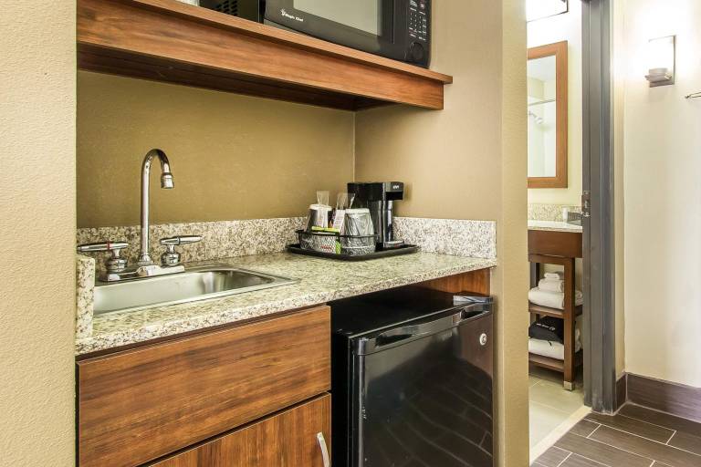 Comfort Suites Effingham Central — photo 5