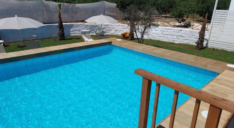 Lovely holiday apartment with garden, BBQ & pool | Next to the beach | Dogs allowed in Fasano