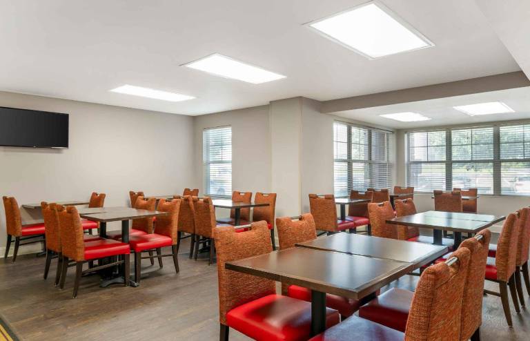Extended Stay America Suites - Indianapolis - Airport - W. Southern Ave. — photo 3