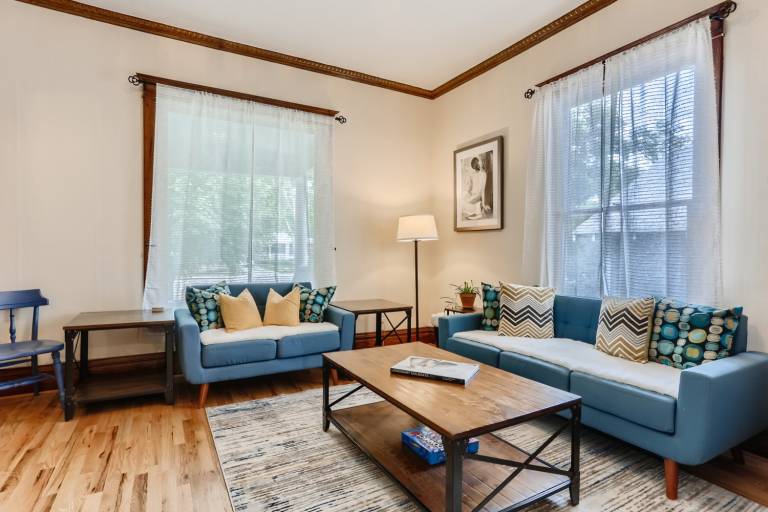 Historic Downtown Home/Hot Tub/Pet Friendly — photo 3