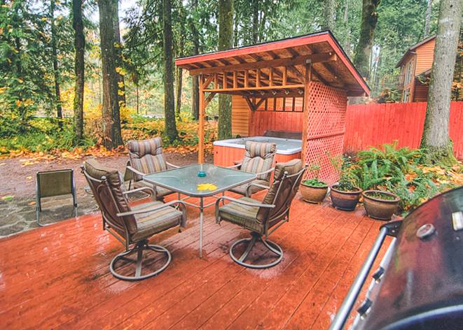 Salmonberry Retreat — photo 4