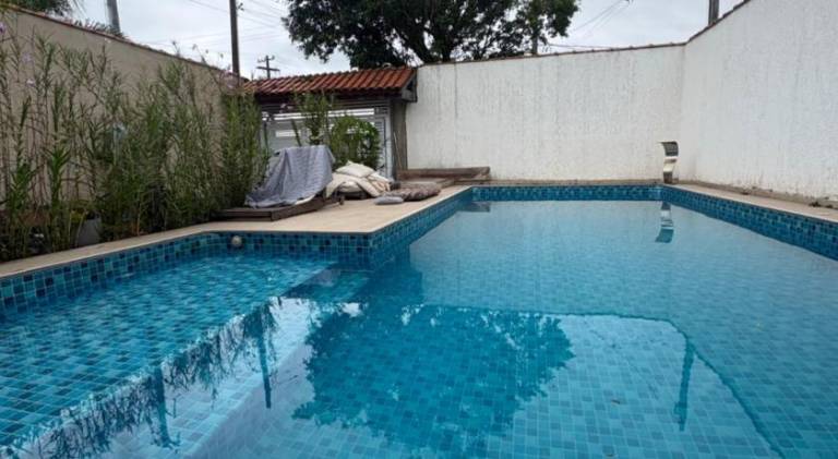 House with pool in Praia Grande