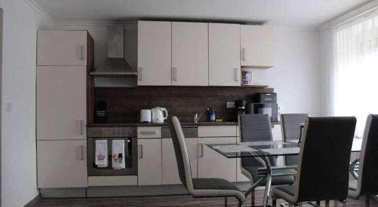 Apartment with yard — photo 4