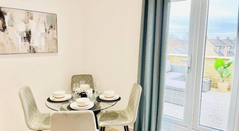 Holiday apartment with patio — photo 5