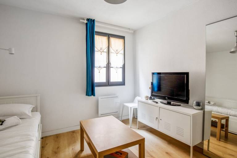 Family-friendly studio | Next to Popes' Palace | Good for workation | Pets allowed — photo 2