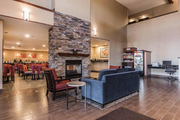 Comfort Suites Fort Wayne North — photo 3