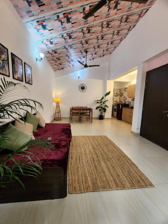 Holiday apartment with garden & pool | Perfect for remote work | Pet-friendly in Arambol
