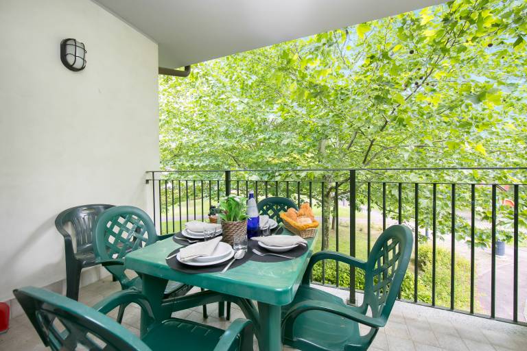 Rental apartment with garden & terrace | Mountain view in Porlezza