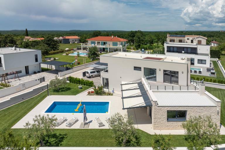 Ferienhaus in Juršići für max. 10 Personen, Ferienhaus in Juršići für max. 10 Personen,