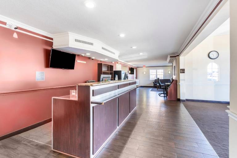 OYO Hotel Tulsa N Sheridan Rd & Airport — photo 4