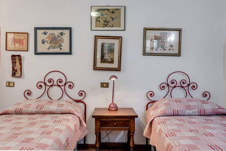 Pleasant private room with fast internet & yard | Garden view | Pets allowed — photo 3