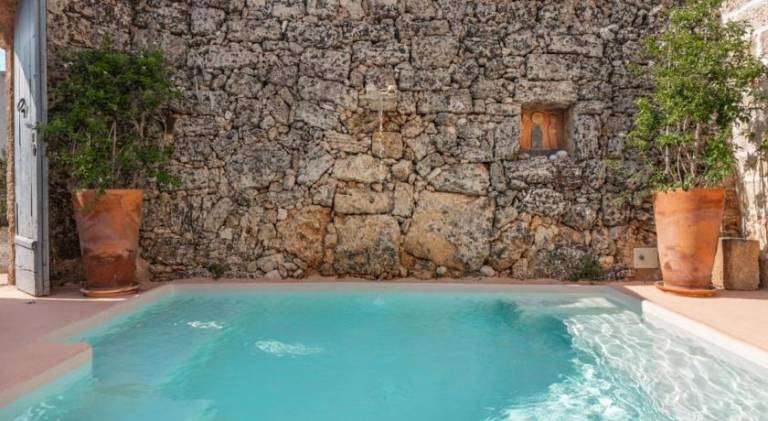 Beautiful villa with pool & hot tub | Pet-friendly — photo 5