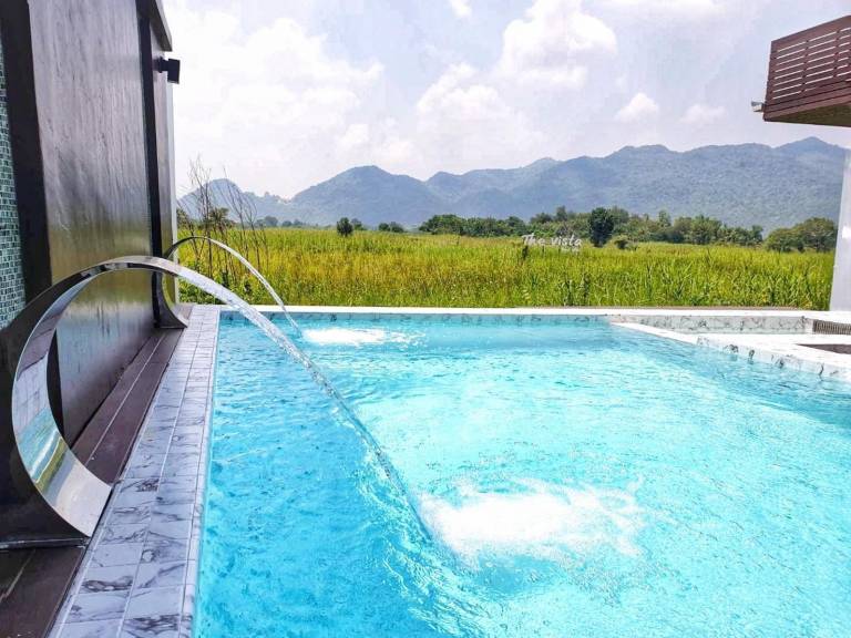 Resort Tha Lo