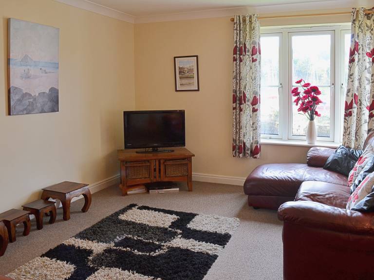 Child-friendly lovely cottage with yard | Pets allowed — photo 2