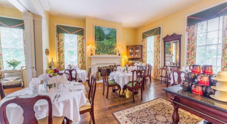 Bourbon Manor Bed & Breakfast Inn — photo 5