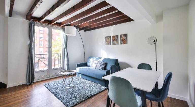 Apartment with 2 rooms for 6 persons in Vanves