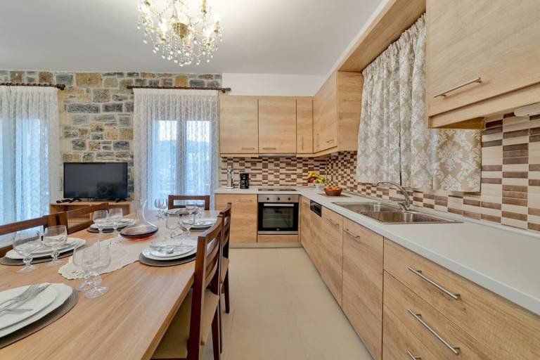 Fully equipped villa with private pool & barbecue | Pets are welcome — photo 5