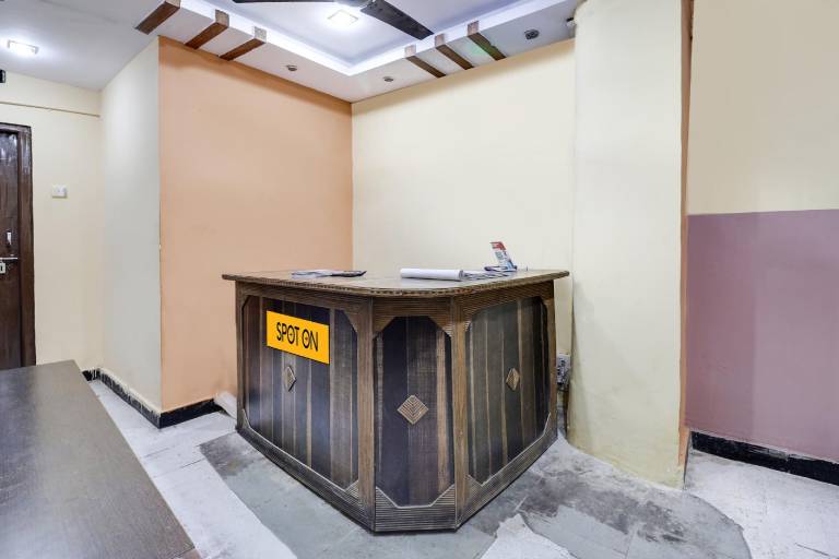SPOT ON Hotel Sai Ashirwad Residency