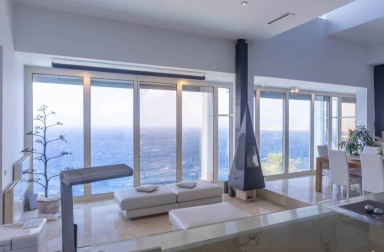 Exclusive Seafront Villa • Private Pool • Gym•BBQ — photo 2