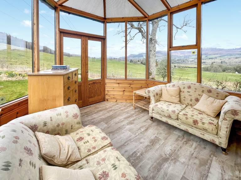Child-friendly nice cottage with barbeque & garden | River view | Dogs allowed — photo 5