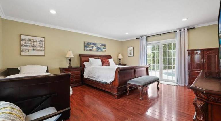 Fully equipped villa with jacuzzi, BBQ & patio | Dogs allowed — photo 2