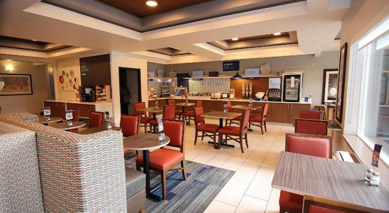 Holiday Inn Express Hotel & Suites Ashland By IHG — photo 3
