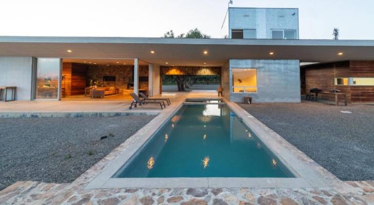Villa with hot tub & pool — photo 2