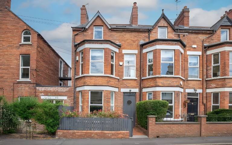 Holiday apartment with grill & terrace in Belfast