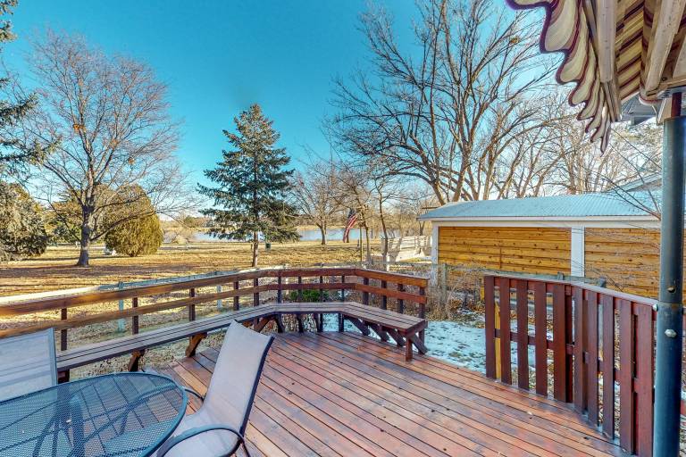 Work & Play! Spacious Lake-View Home in Greeley — photo 4