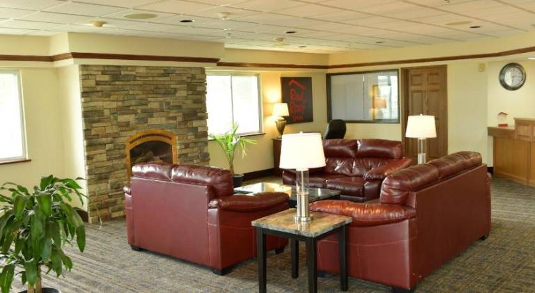 Baymont Inn & Suites by Wyndham Lincoln NE — photo 3