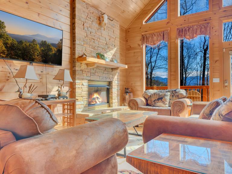 Vacation home with jacuzzi, garden & pool | Mountain view — photo 4