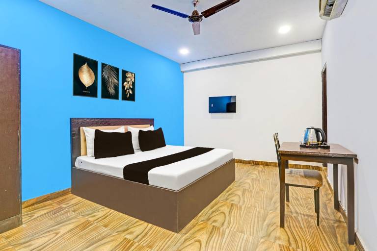Hotel O Jail Road Rajouri Garden