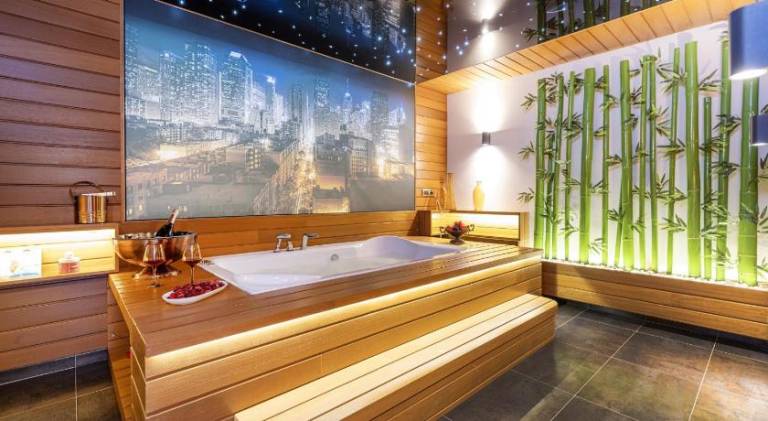 Apartment with pool, terrace & yard | Good for workation — photo 4