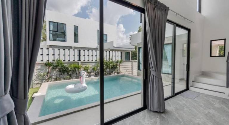 Vacation home with terrace, BBQ & private pool | Suitable for remote work | Pet-friendly — photo 4