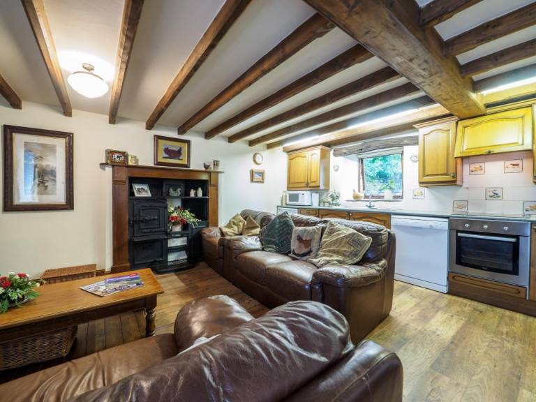 Fully equipped charming cottage with yard | Dogs allowed — photo 3