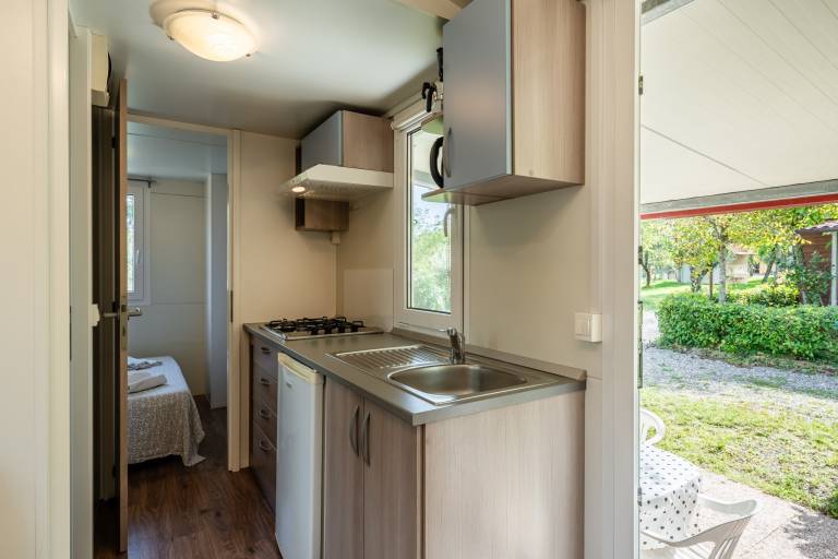 Mobile Home 'Camping Belsito Olib 504' with Shared Pool, Wi-Fi & Air Conditioning — photo 5