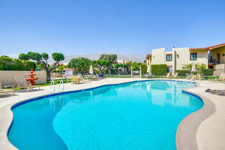Resort Perks Private Patio Palm Springs Condo