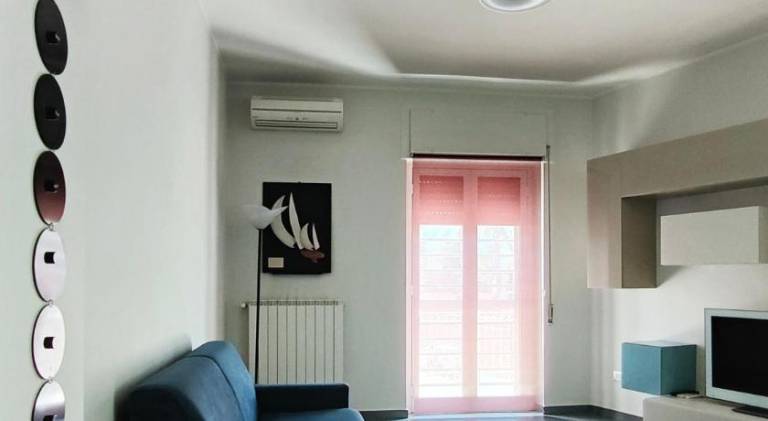 Rental apartment with 1 room for 3 persons in Bari