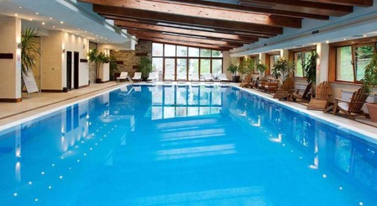 Serviced apartment with pool, garden & patio | Suitable for remote work — photo 3